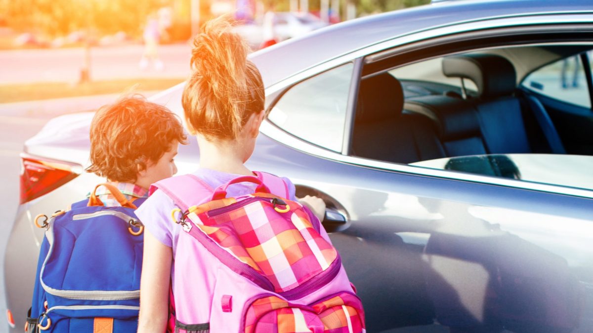 Befragung-an-Schulen-und-Kitas-Elterntaxis-sind-das-Problem-Nummer-eins