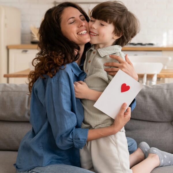 Lustige Sprüche über Gefühle zwischen Mutter und Sohn mit Tiefgang und Witz