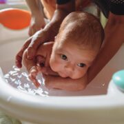 Wie oft Baby baden mit 3 Monate Der entspannte Leitfaden für Eltern