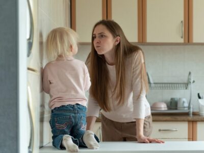 Ich raste meinem Kind gegenüber aus Aggressives Verhalten bei der Kindererziehung
