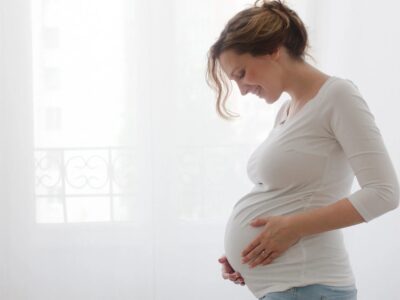 In welcher Position spürt man Baby am besten Kindsbewegungen in der Schwangerschaft