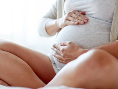 Wie oft dreht sich das Baby im Bauch am Tag und was bedeutet das