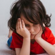 Die schwierige Phase mit 4 Jahren Warum dein Kind gerade Kopf steht