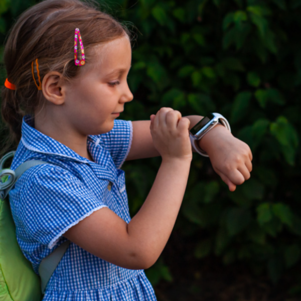 Kinder Smartwatch mit GPS: 5 Modelle im Test – nur eines schützt Ihre Daten